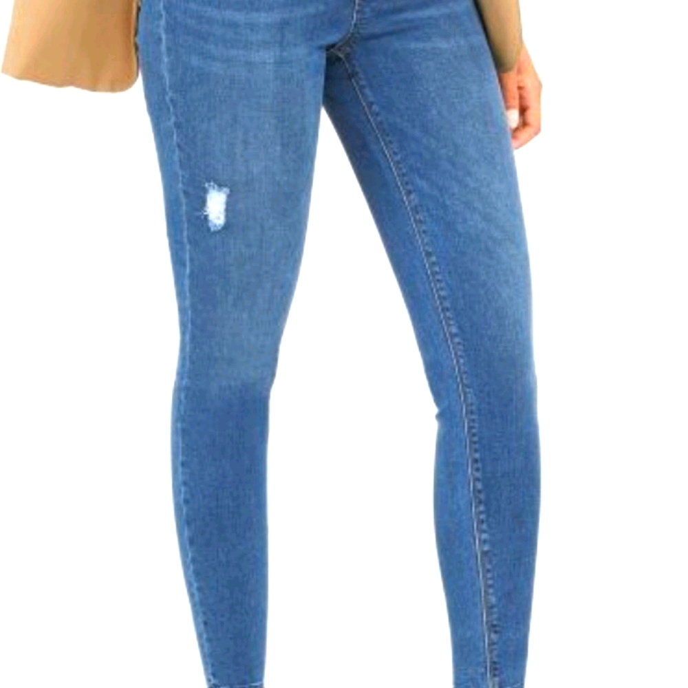 Spank Distressed Ankle Skinny Jeans.. size Medium